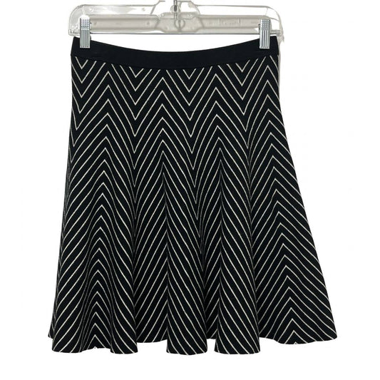 Carmen Marc Valvo Herringbone Design Knee Length Skirt Size S, Black & White