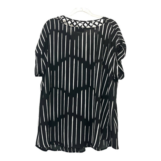 Apt. 9 Short Sleeve Printed Top with Front Zipper Size 1X, Black & White