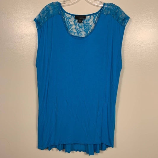 Attention Sleeveless Top with lace details Size XL, Blue