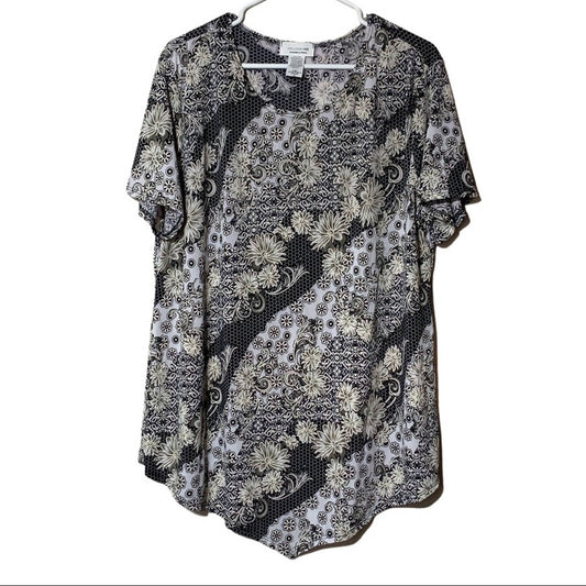 Exclusive One Printed Top Size 3X, Black & White