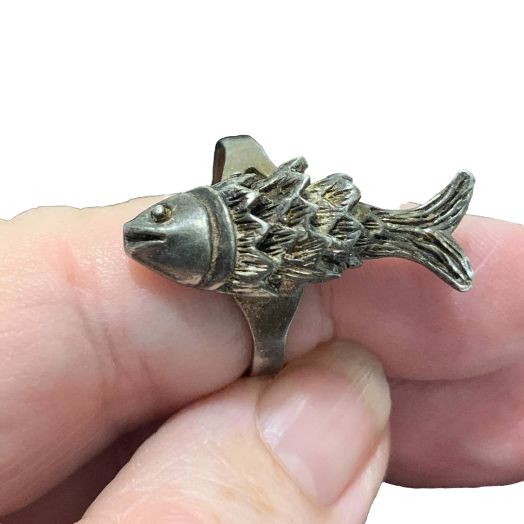 Sterling Fish Ring with Moving Tail