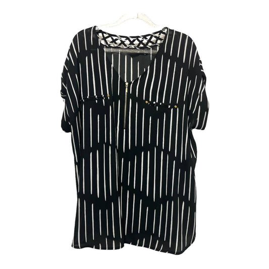 Apt. 9 Short Sleeve Printed Top with Front Zipper Size 1X, Black & White