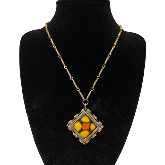 Rhombus Design Pendant Necklace