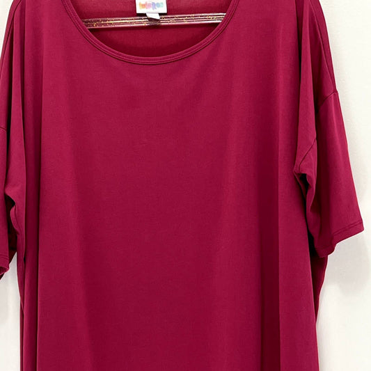 LuLaRoe “Simply Comfortable” Magenta Tee Size L